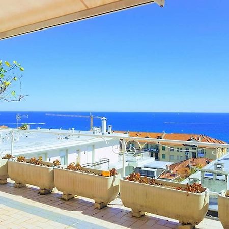 Апартаменты Attico Sul Mare A Санремо Экстерьер фото