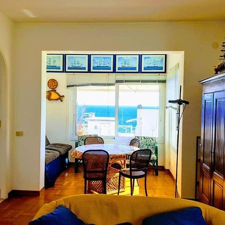 Апартаменты Attico Sul Mare A Санремо Экстерьер фото